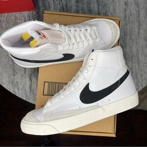 Men’s Nike Blazers - sz 9